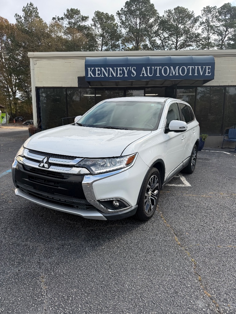 2017 Mitsubishi Outlander SE