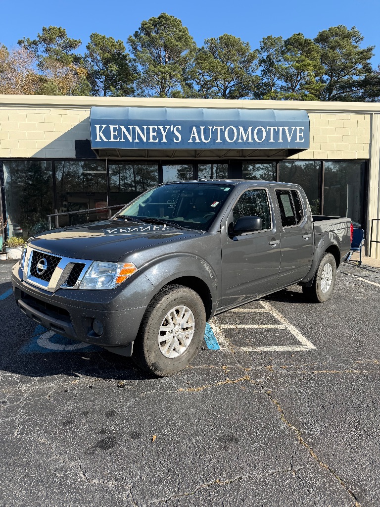 2014 Nissan Frontier SL's photo