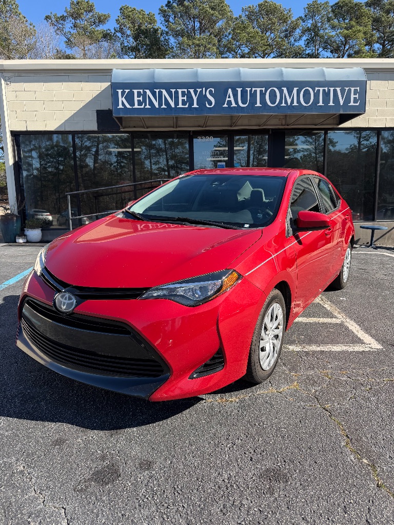2018 Toyota Corolla LE's photo