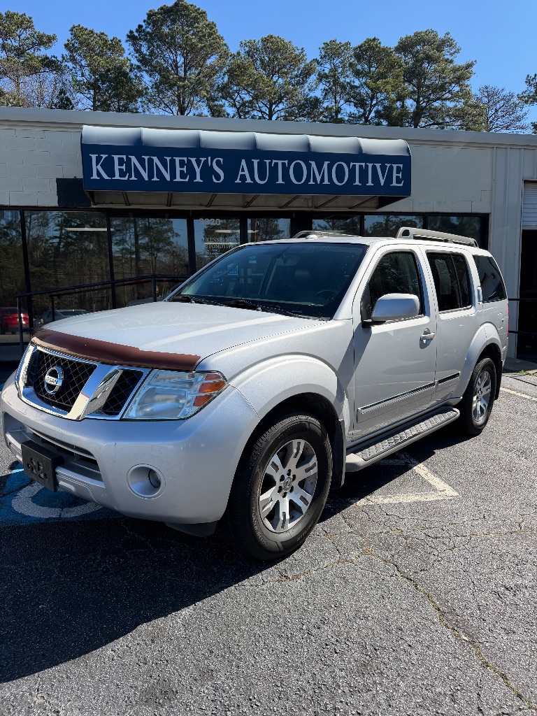 2012 Nissan Pathfinder Silver Edition