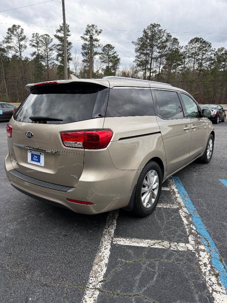 2016 Kia Sedona EX - Photo 6