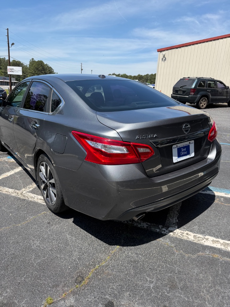 2017 Nissan Altima SV - Photo 6