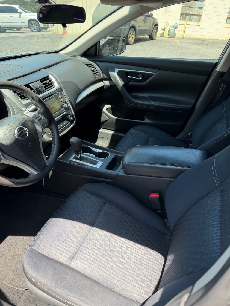 2017 Nissan Altima SV - Photo 8