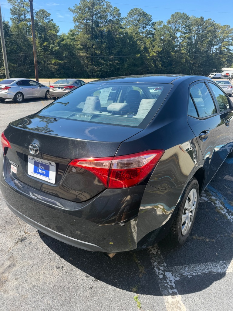 Toyota Corolla photo 2