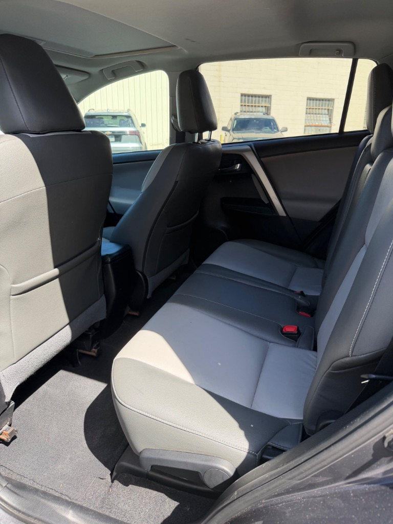 Toyota RAV4 photo 6