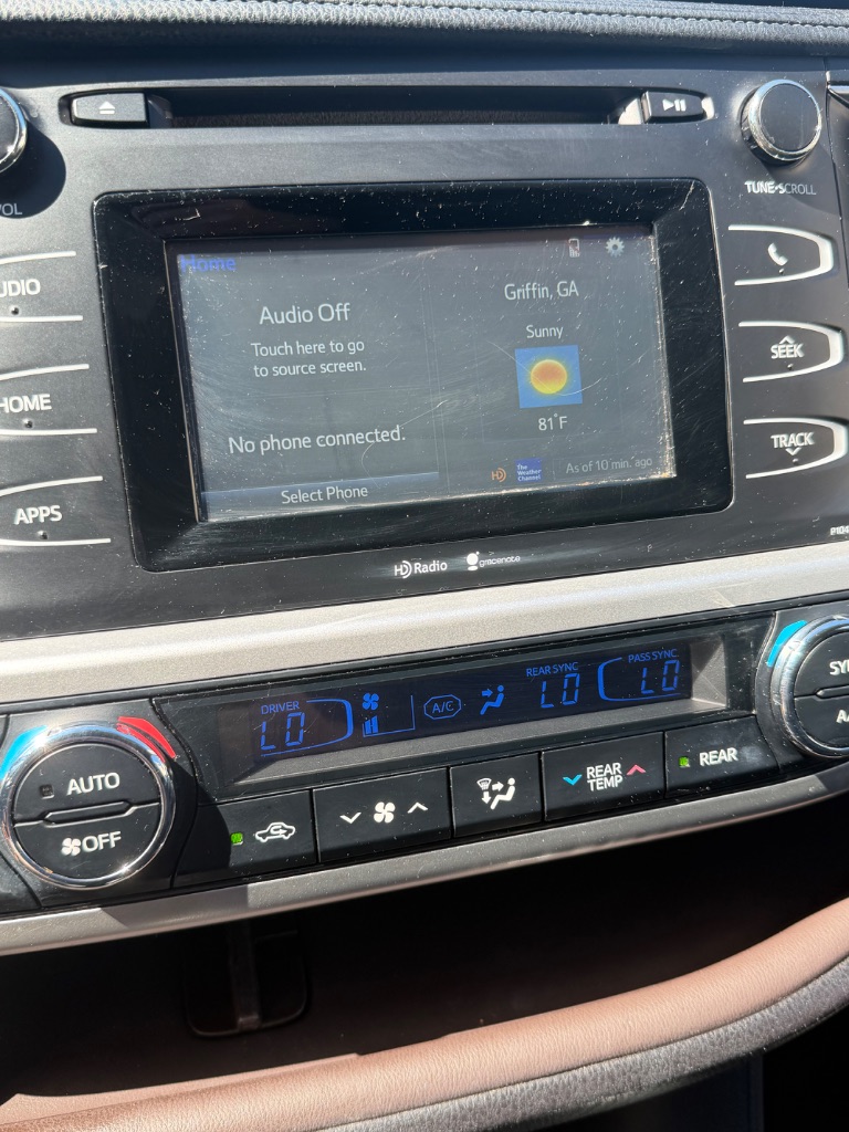 Hyundai Sonata photo 13