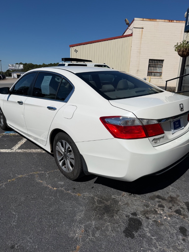 Honda Accord photo 5