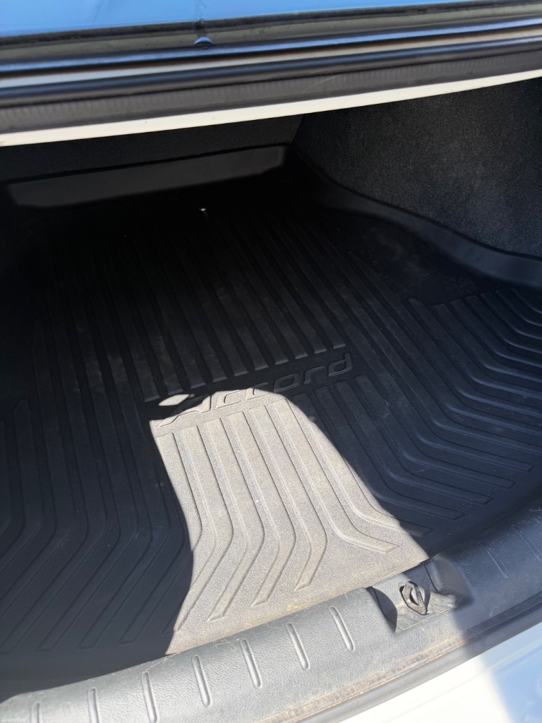 Honda Accord photo 8