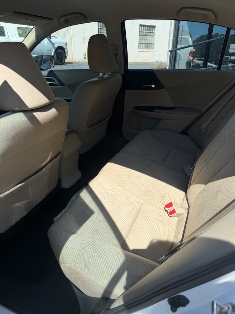 Honda Accord photo 6