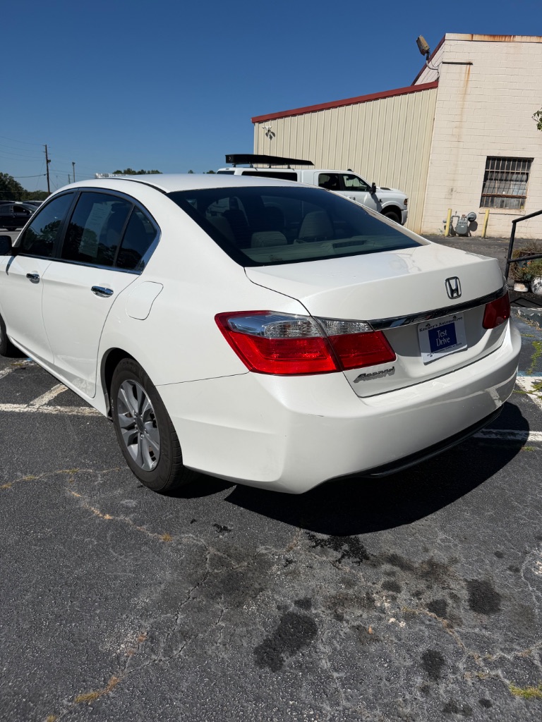 Honda Accord photo 4