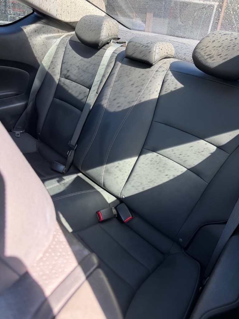 Honda Accord photo 8