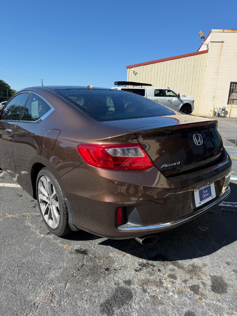 Honda Accord photo 5