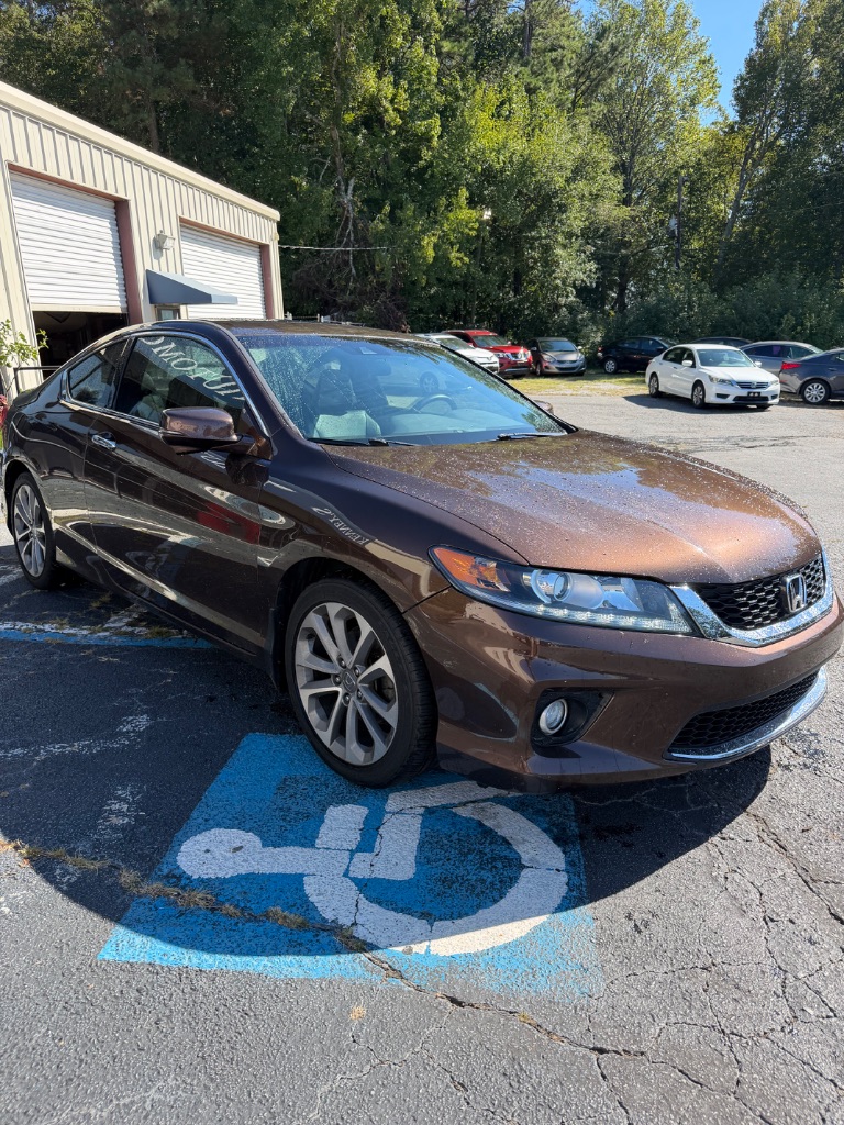 Honda Accord photo 2