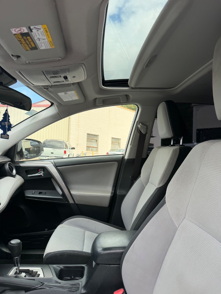 Toyota RAV4 photo 11
