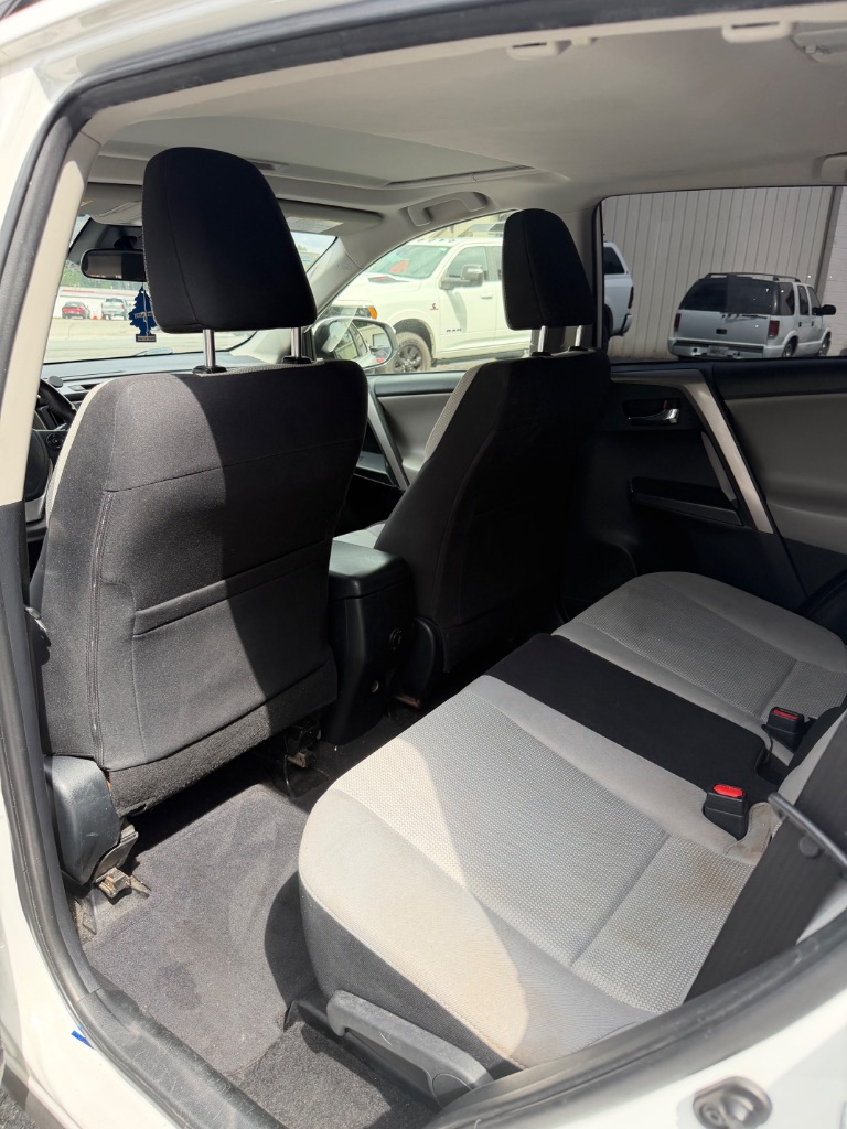 Toyota RAV4 photo 8