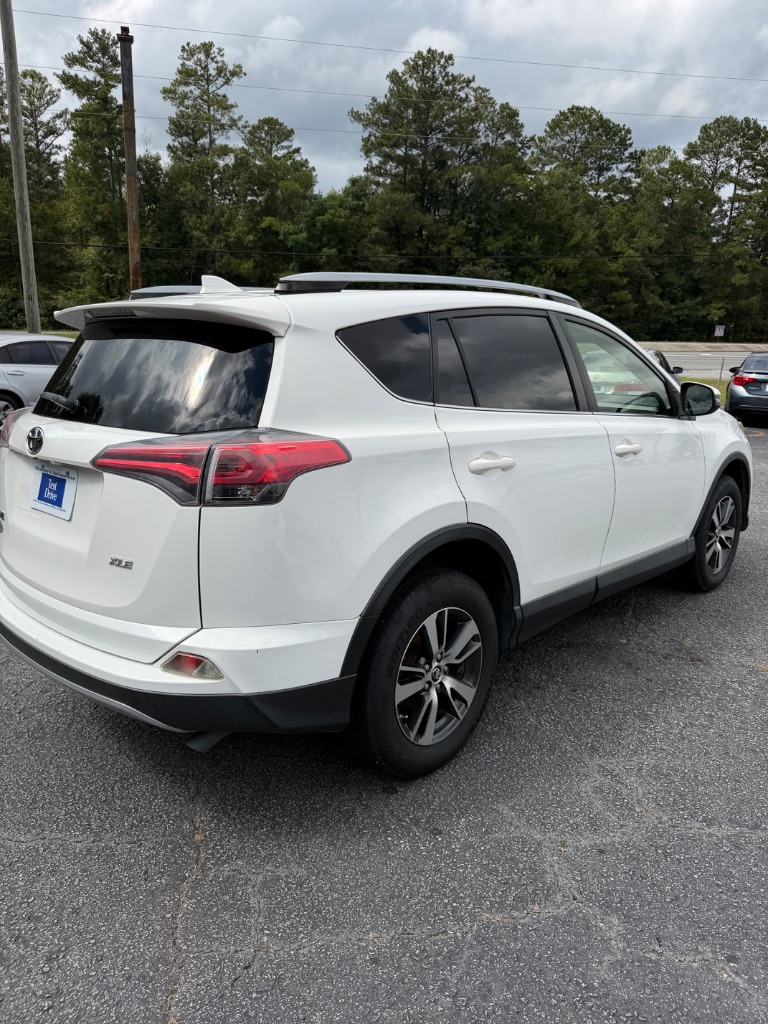 Toyota RAV4 photo 4
