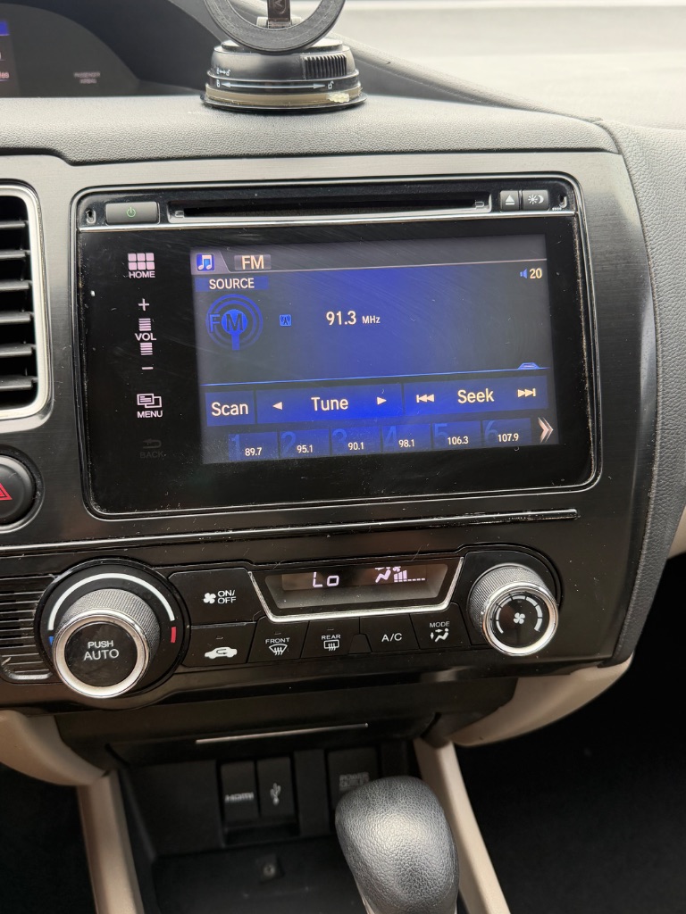 Honda Civic photo 9