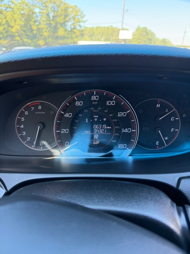 Honda Accord photo 10