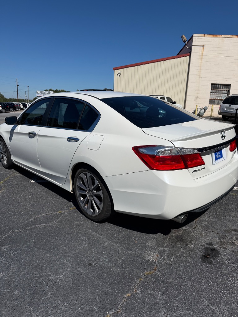 Honda Accord photo 5