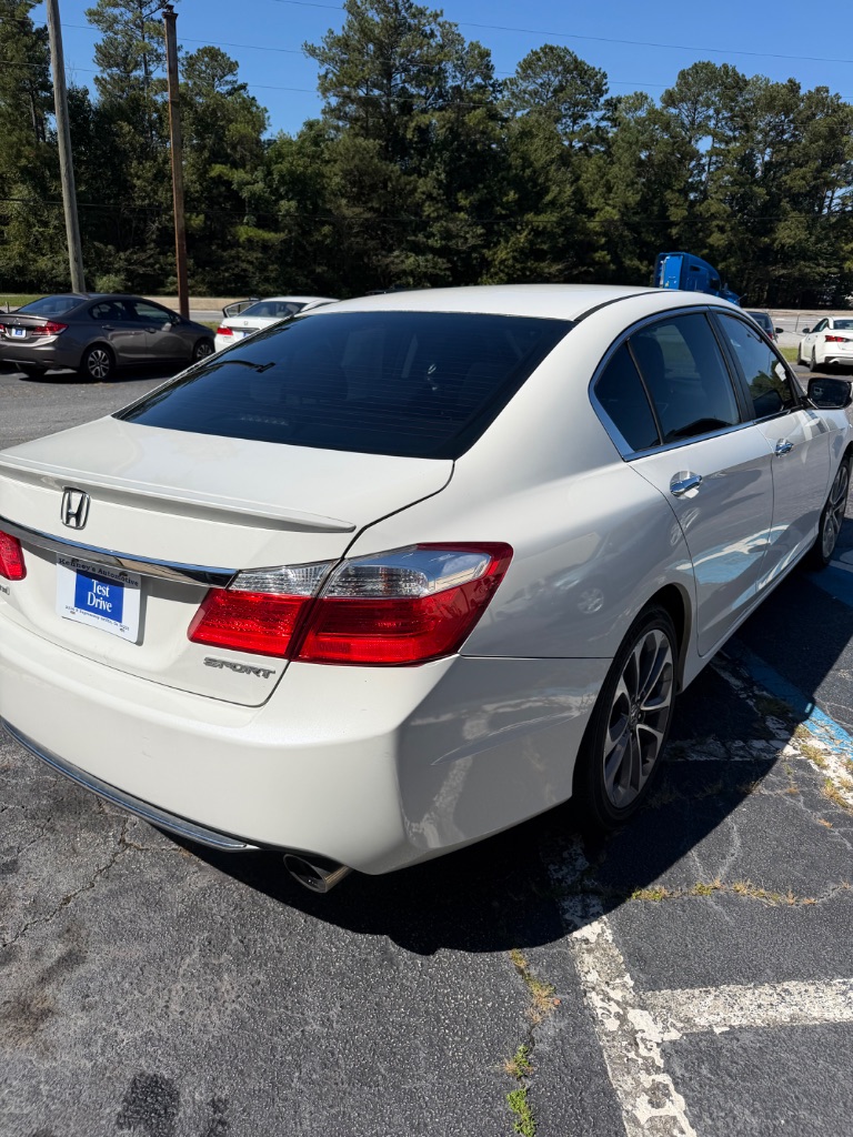 Honda Accord photo 3